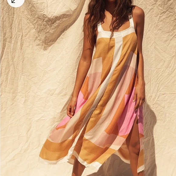 Brand new Lulus Miranda White Multi Geometric Print Midi Dress (O”Neill). - Picture 2 of 9